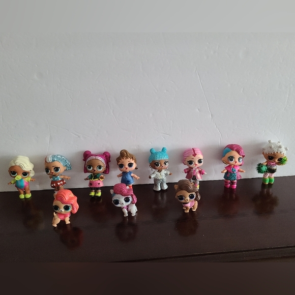 LOL Surprise Dolls Set of 8 dolls and 3 dogs - Picture 1 of 12